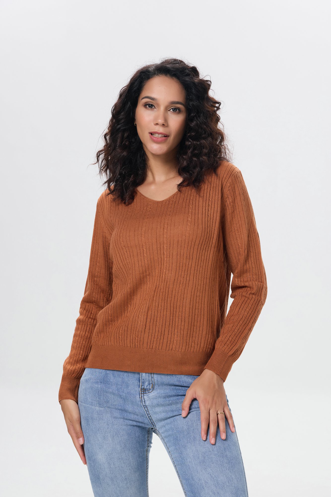 Saddle cable V-neck sweater